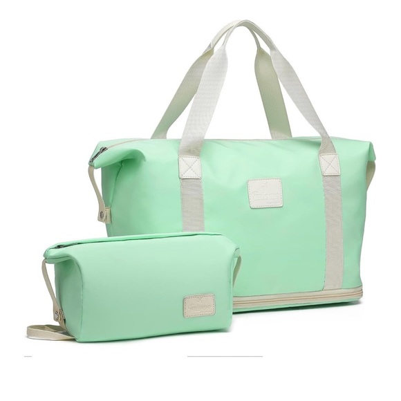 Handbags - 💚NIP Weekender Travel Bags Mint Green